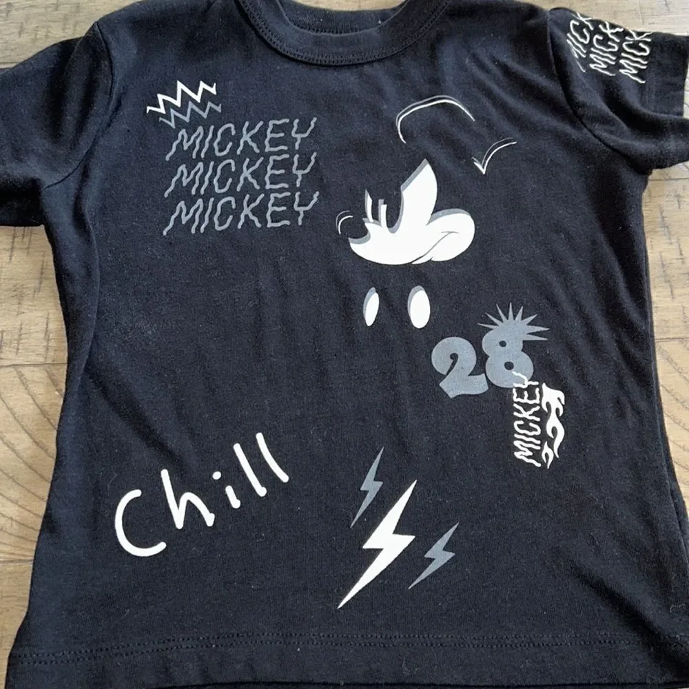 Disney’s Mickey Mouse 🐭🏰 Chill Oh Boy 👦 Tee Shirt 👕